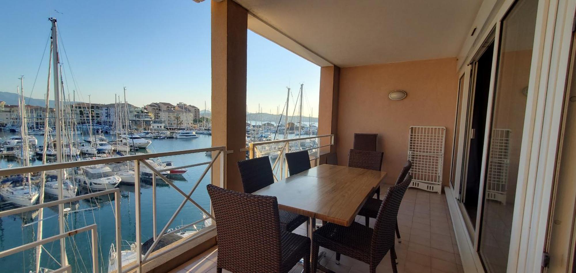 Residence Cap Hermes, Incroyable Vue Sur Le Port, Fréjus Exterior photo