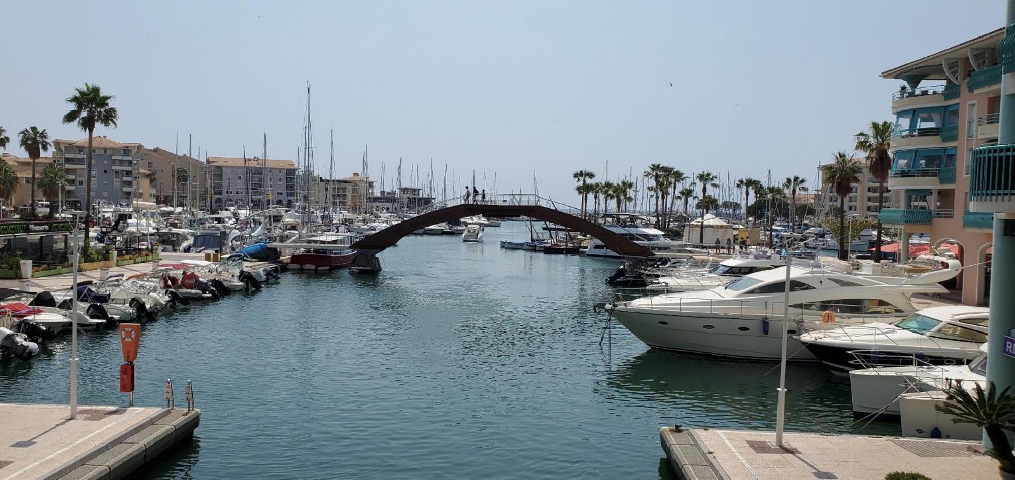 Residence Cap Hermes, Incroyable Vue Sur Le Port, Fréjus Exterior photo
